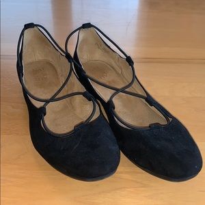 naturalizer black flats